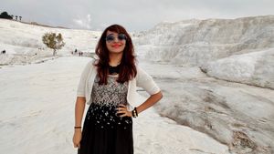 Sassy Cheeky Premium Off Shoulder Dress With Slit