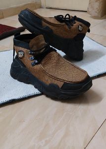 Original Woodland Shoes Size 7.5