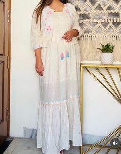 Floral Embroidered Kurta Set