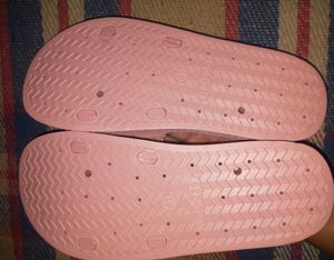 Women&#39;s slippers