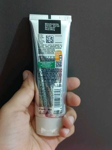 Garnier Facewash + Sunscreen Duo