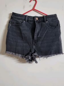 27 Waist H&M Shorts