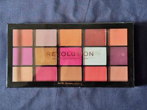 UNUSED New Eyeshadow Pallete By Makeup Revolution