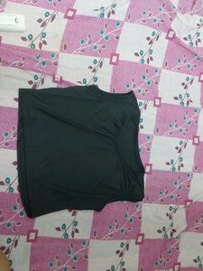 Casual Fit Black Crop Top