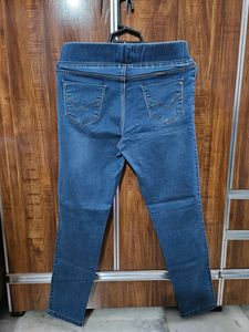 Women Skinny Fit Jeans