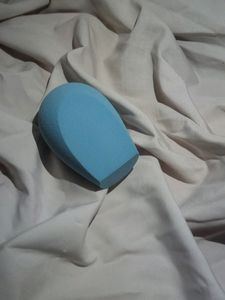 MAKE-UP  SPONGE