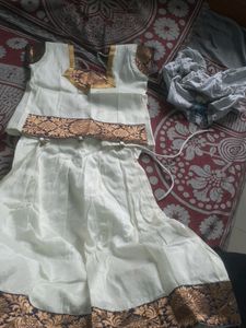 Girl  Babies  Kerala Style Pattu Langa 24  Size Only 1 Time Used  For Going Temple