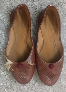 Comfy Ballerina Flats With Juti