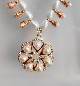 Pearl Necklace &amp; Earring Set❣️❣️