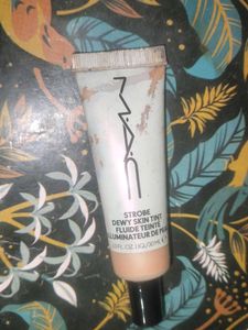 MAC Strobe Dewy Skin Tint