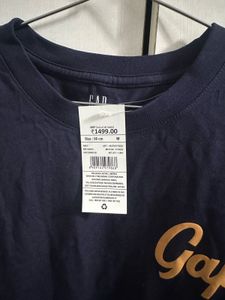 Brand new Gap Tee—shirt Navy blue