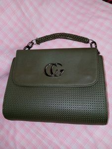 Luxurious Green Gucci Hand Bag