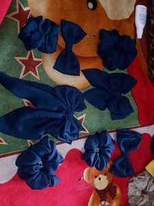 Navy Bow &amp; Scrunchie Set 4