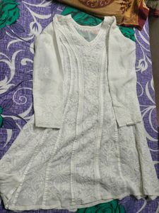 White Chickenkari Short Kurti / Tunuc
