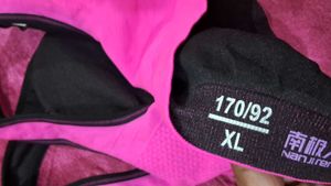 Sports Bra Size 36D, Front Zip