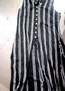 Sleeveless cotton Black kurti 😻