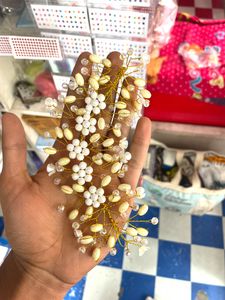 Flower And Leaf Designed Tiyara