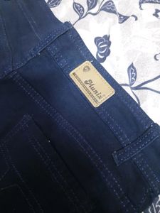 Womens Skinny Blue Short Jeans | MUNIX brand | Waist 30