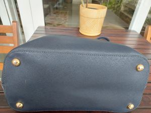 Authentic Micheal Kors Saffiano Large Tote