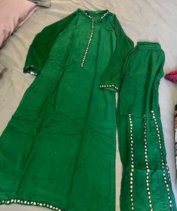 Green Kurta Set With Mirror Work
