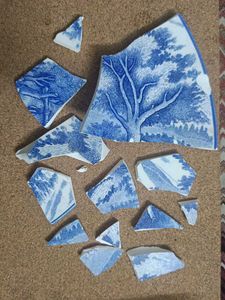 Broken Vintage Plate Pieces For DIY