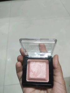 Branded New Swizz Beauty Highlighter