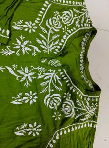 Lucknowi/ Thread Work Kurti.