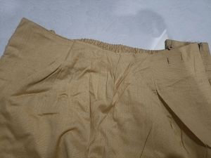 Yellow Fabrics Women&#39;s Narrow Trousers, Size- L/XL, Botton And Zipper Closure In Front And Elasticated Waistband At Back