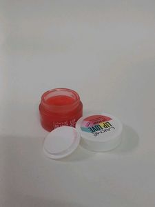 Hydrating &amp; Exfoliating Lip Scrub With Hyaluron