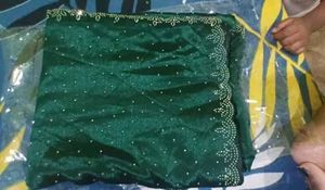 Elegant Green Saree With Attached Blouse Piece