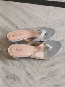 Sandles