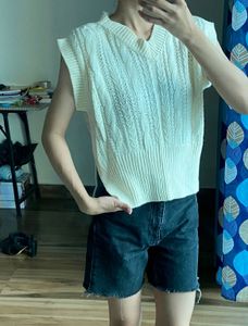 ⭐️ Y2K Sweater Vest ⭐️