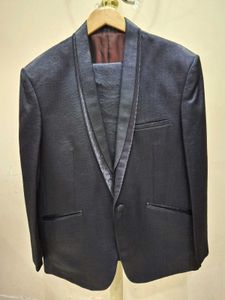 Men Formal Coat Pant With Tie