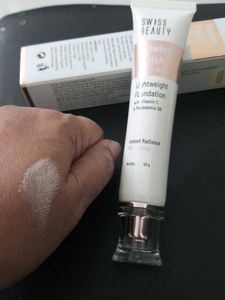 New Unused Swiss Beauty Lightweight Foundation