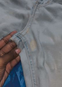 USA Jeans at Local Prices – Grab Yours!”