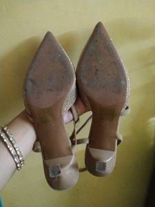 Classy Heels ✨