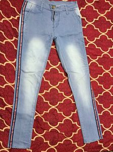 Trendy Tapered Denim Jeans – Light Blue