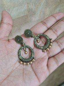 Earing 2