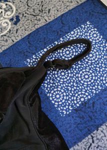 [&#39;La chapelle&#39; Elegant Black Velvet Dress]