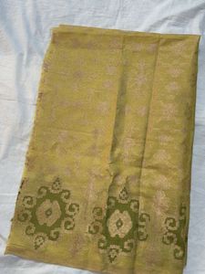 👑 Golden Zari Luxe – Premium Banarasi Fabric ✨