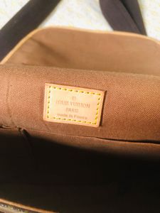 Authentic 💯 Louis Vuitton Crossbody Bag