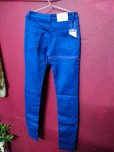 NEW BLUE JEANS FOR GIRLS 📍 slightly faded📍
