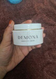Under Eye Cream 👁️