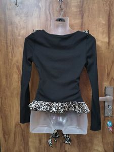 brand new SAVANA..Chic Animal Print Ruffle Top