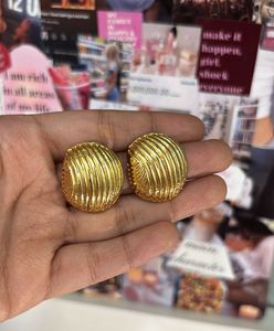 Vintage Gold Shell Earrings