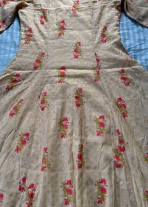 Floral Embroidered Kurta