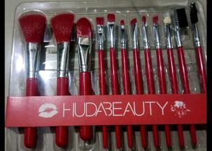 New Huda Beauty Red Makeup Brush Kit