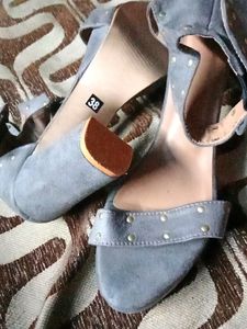 Heels For Women &amp; Girls 🤭
