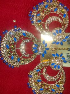 Chand bali earrings with maang tikka