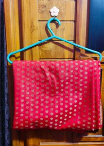 😍Elegant Red &amp; Gold Saree